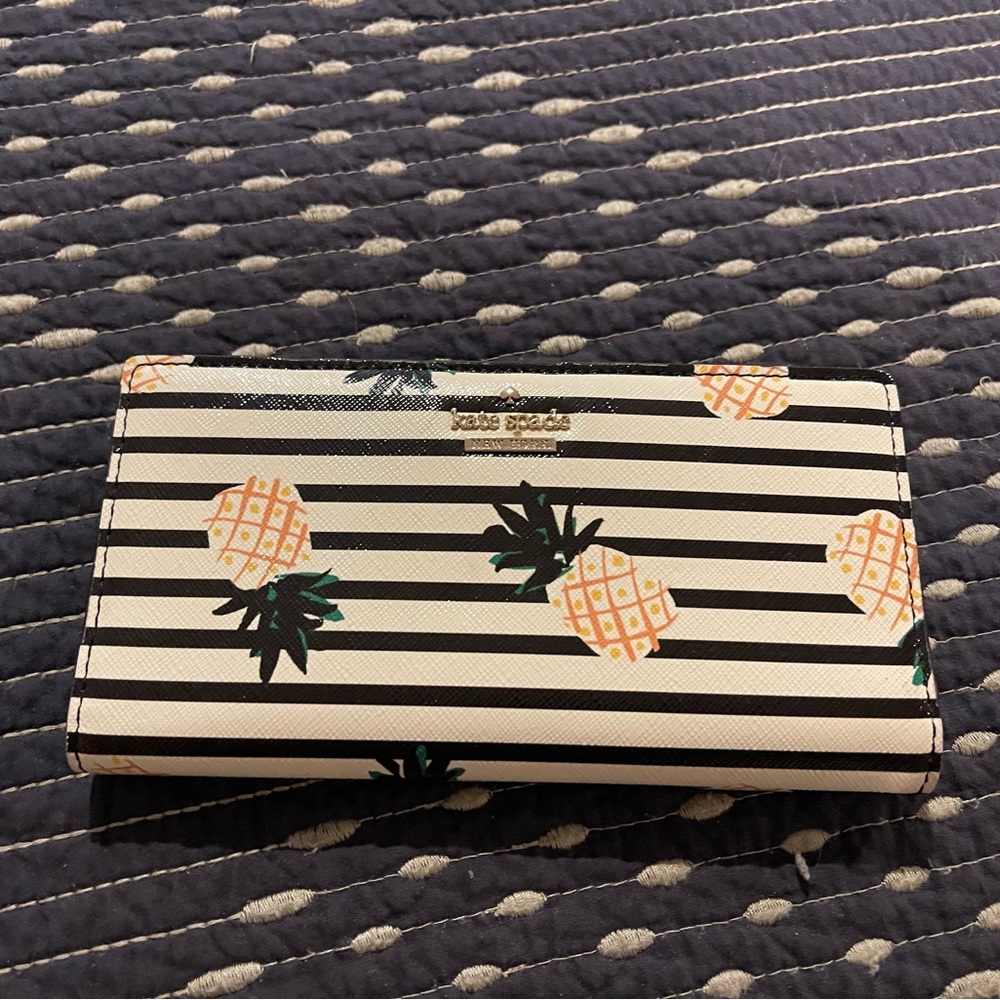 Kate Spade pineapple wallet